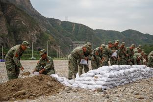 伊朗队亚洲杯名单：阿兹蒙、塔雷米领衔，格多斯、贾汉巴赫什在列